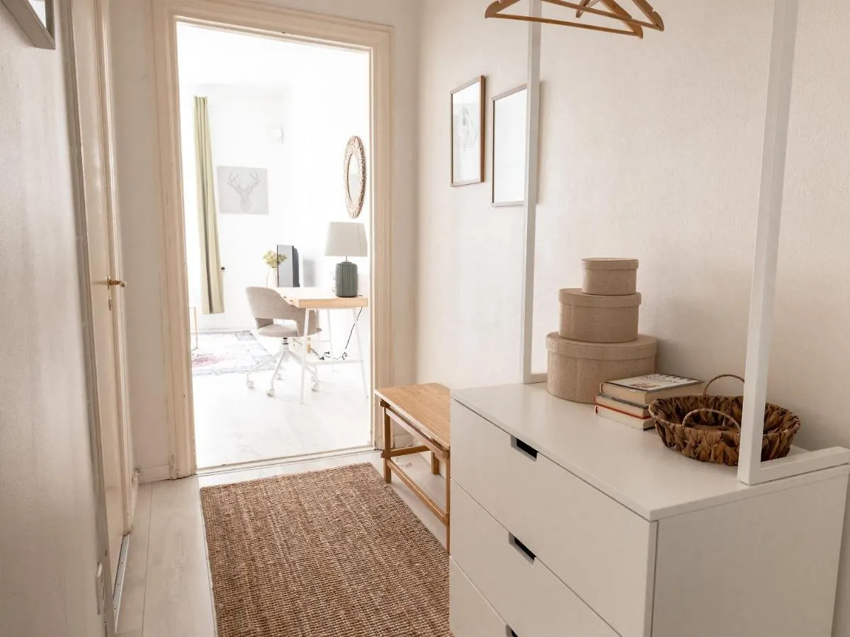 Poista 2Ndhomes Cozy Apartment In Beautiful Punavuori District Helsinki Finland